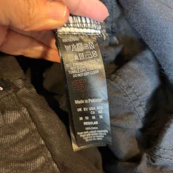 BoohooMAN Men's Black Denim Jeans Button Fly Dark StoneWash Size 36 - Picture 8 of 11